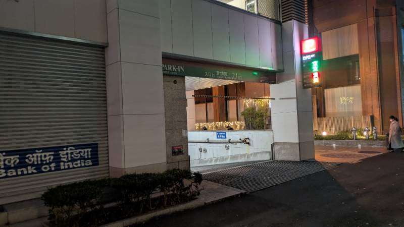 丸の内仲通りビルガレージのイメージ