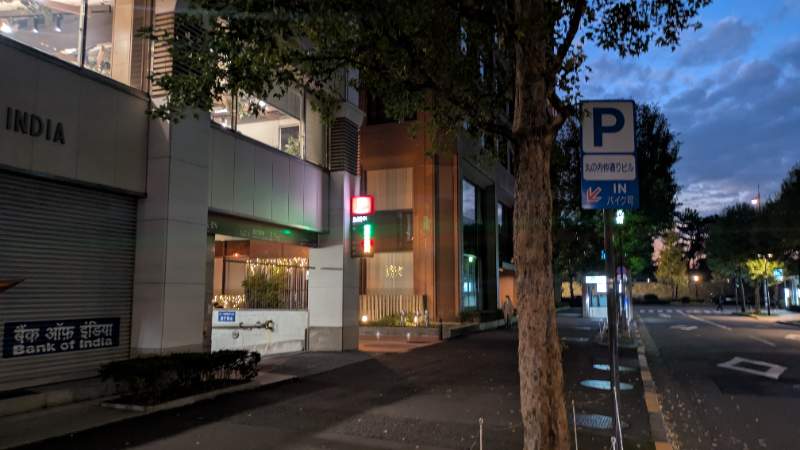 丸の内仲通りビルガレージのイメージ